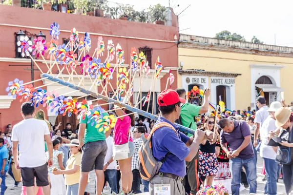 Oaxaca, Oaxaca / Meksika - 21/7/2018: (detay şehir Oaxaca Meksika geleneksel Guelaguetza kutlama )