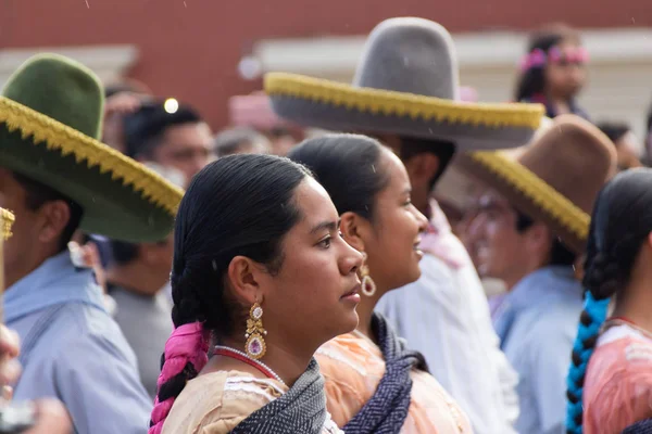 Oaxaca Oaxaca Μεξικό 2018 Αυτόχθονες Άνθρωποι Πανηγύριζαν Την Παραδοσιακή Guelaguetza — Φωτογραφία Αρχείου