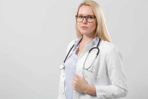 Feminino Amigável Jovem Médico Família Geral Médico Com Ste — Fotografia de Stock