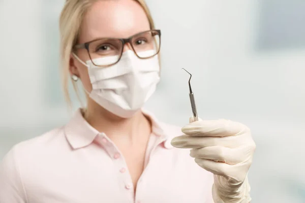 Dentist Assistant Female Dentist Dental Face Mask Show — Stock Photo, Image