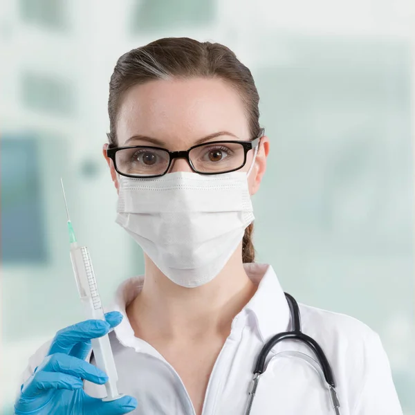 Female Doctor Nurse Syringe Respectively Venipuncture — Stock Photo, Image