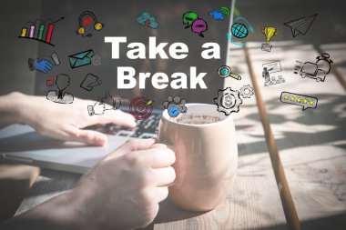 bilgisayar ile açık havada ülke, ahşap masa tarafından iş, ev concept iş