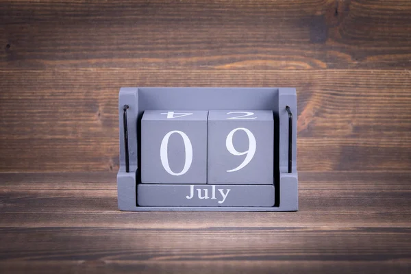 9 July Wooden, square calendar