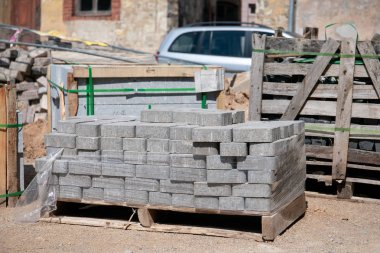 Arnavut kaldırımlı yığını