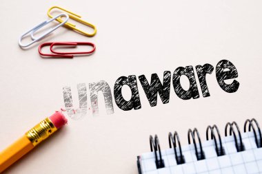 Silgi tarafından farkında farkında yapma