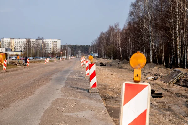 Vägbyggen i staden. Bygg arbets plats — Stockfoto