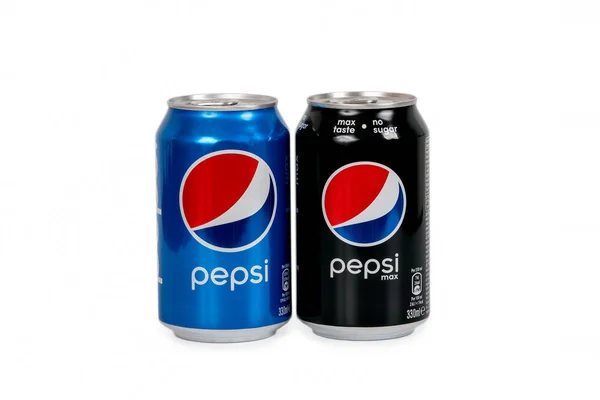 Pepsi 330ml com açúcar e sem lata de açúcar isolado em fundo branco — Fotografia de Stock