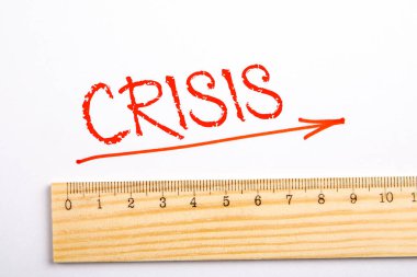 Kriz mi? Büyüme, gelişme, yön ve yükselme kavramı. Ahşap kaplama