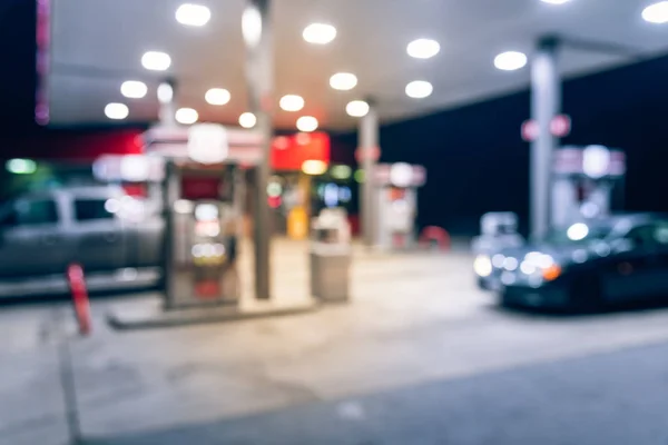Gasolinera Borrosa Primer Plano Con Repostaje Automóviles Por Noche Arkansas — Foto de Stock