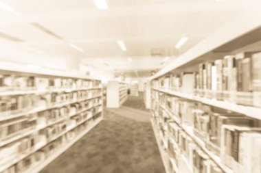 Modern kamu Asya Kütüphane iç bookshelf koridor ders kitapları, edebiyat, tez, dergiler tam ile arka plan bulanık. Kendi kendine çalışma, eğitim kavramı ve arka plan. Hareket bulanıklığı.