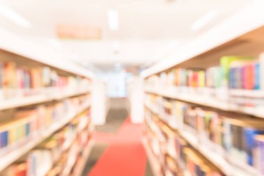 Modern kamu Asya Kütüphane iç bookshelf koridor ders kitapları, edebiyat, tez, dergiler tam ile arka plan bulanık. Kendi kendine çalışma, eğitim kavramı ve arka plan. Hareket bulanıklığı.
