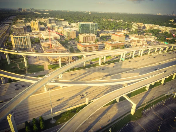 Vintage ovanifrån massiva motorvägen korsningen, stack interchange — Stockfoto