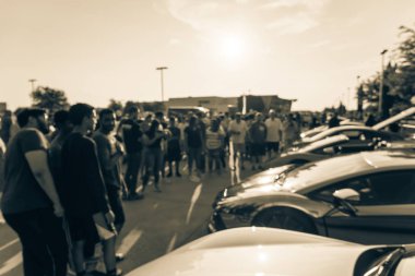 Dallas, Texas, ABD yerel otomobil katılan kişi soyut bulanık çeşitli grup. Meşgul insanlar araçların tüm yıl, yapar, lüks ve süper arabalar modelleri koleksiyonu tarama