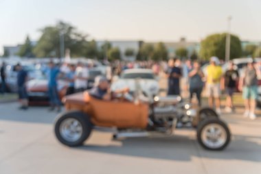 Bulanık hareket Dallas, Texas, ABD yerel otomobil katılan kişi çeşitli grup. Meşgul insanlar tüm yıl, marka ve model araçların tarama.