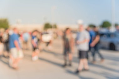 Bulanık hareket Dallas, Texas, ABD yerel otomobil katılan kişi çeşitli grup. Meşgul insanlar tüm yıl, marka ve model araçların tarama.