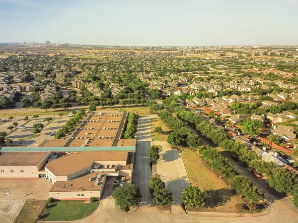 Bovenaanzicht Schooldistrict Buurt Van Residentiële Huizen Irving Texas Usa Basisschool — Stockfoto