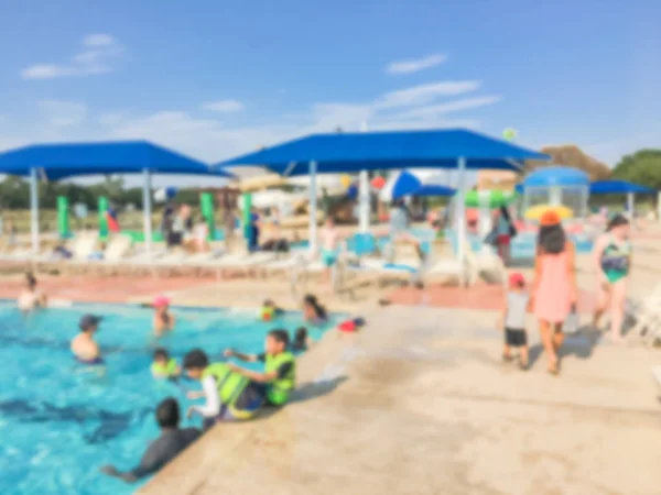 Blurred Children Parents Enjoy Swimming Water Activities Community Outdoor Swimming — Stock Photo, Image
