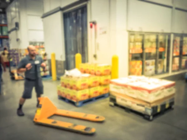 Travailleur Flou Abstrait Avec Des Marchandises Manuelles Stockage Chariot Élévateur — Photo