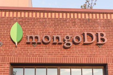 Palo Alto, Ca, bize-Temmuz 18, 2018:Facade dış NoSQL şube ofis konumu Silikon Vadisi'nde, San Francisco Bay Area. Bir ücretsiz ve açık kaynak UNIX benzeri belgeye yönelik veritabanı Nosql