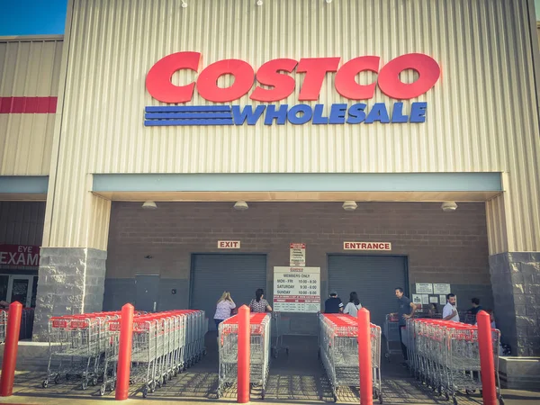 Lewisville Ago 2018 Logotipo Primer Plano Exterior Fachada Costco Wholesale —  Fotos de Stock