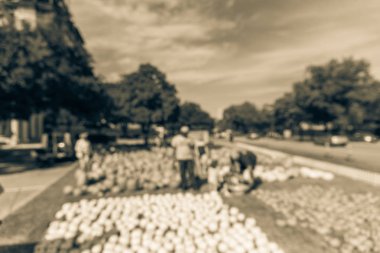 Vintage sesi bulanık görüntü ücretsiz genel kabak yama Houston, Texas, yerel toplum kilisede bize. Tanımlanamayan ebeveynler, çocuklar pikap kabak, satış tanıtım doğru git. Cadılar Bayramı arka plan