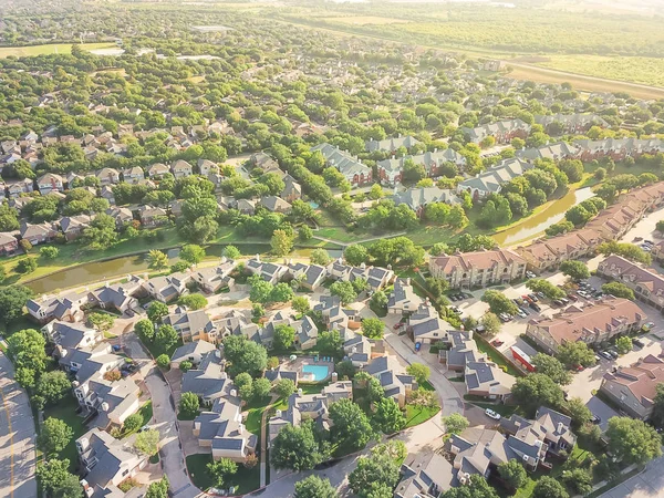 Luftaufnahme Apartmentkomplex Gebäude Mit Schwimmbad Städtischer Unterteilung Irving Texas Usa — Stockfoto