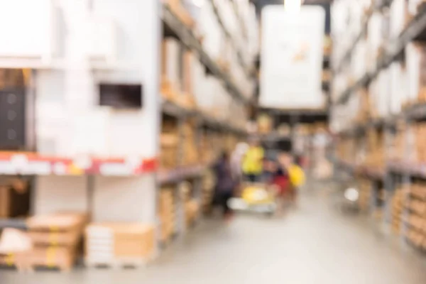 Wazig Klanten Winkelen Grote Meubels Magazijn Met Rij Van Beuken — Stockfoto