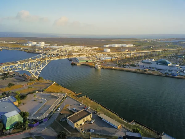 Vista Aérea Ponte Porto Corpus Christi Com Fileira Tanques Petróleo — Fotografia de Stock