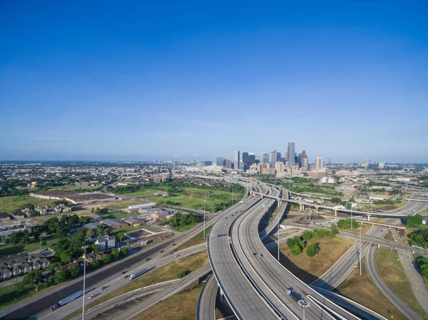 Luftaufnahme Houston Innenstadt Und Interstate Highway Mit Massiven Kreuzung Stack — Stockfoto