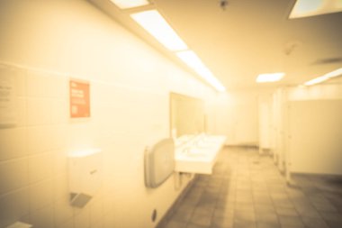 Vintage sesi bulanık soyut temiz beyaz genel erkekler tuvaleti Texas, Amerika mobilya mağazasında dekorasyon