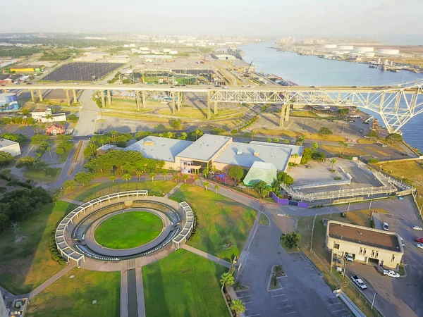 Luftaufnahme Hafenbrücke Und Wassergärten Vom Bayfront Science Park Corpus Christi — Stockfoto