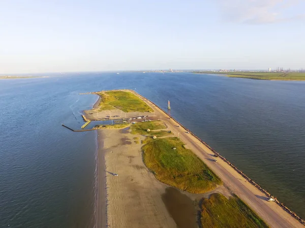 Gök olayları görüntülemek ünlü Texas City Dike, neredeyse 5miles projeleri bir kabul töreni Güney-Doğu Galveston Bay ağzına. Bu tortu birikimi alt Körfezi boyunca etkisini azaltmak için tasarlanmıştır