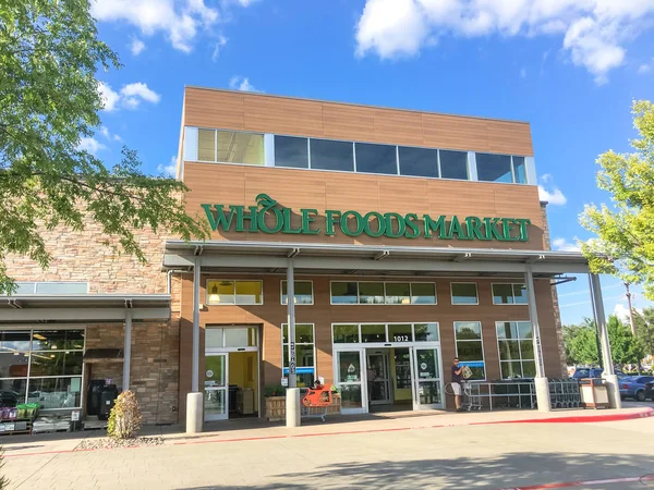 Dallas Sept 2018 Customers Enter Facade Entrance Whole Foods Market — Stock Photo, Image