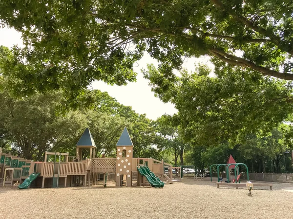 Aire Jeux Publique Bois Pour Enfants Comme Fort Château Avec — Photo