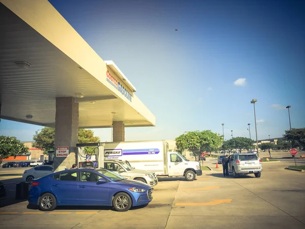 Lewisville Texas Nekünk Szeptember 2018 Costco Benzinkút Tankolás Ügyfelekkel Costco — Stock Fotó