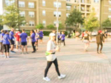 Bulanık soyut grup koşucu 5 k yarış Richardson, Teksas'ta çalıştıran tüm yeteneklerin bize. Ufuk sporcular kalabalık çalışmaya hazır. Kentsel spor olay ve fitness, sağlık, sağlıklı yaşam konsepti