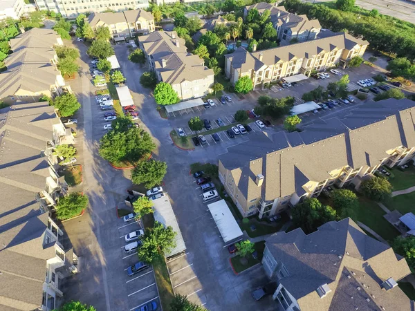 Vue Aérienne Garage Appartement Avec Plein Parking Couvert Des Voitures — Photo