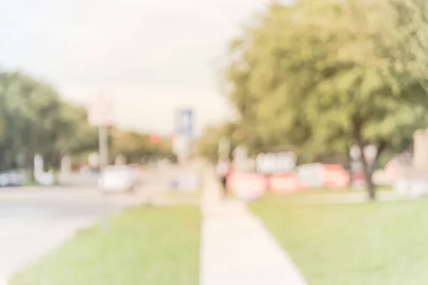 Bewegung Verschwommen Menschen Fuß Auf Wohnstraße Der Nähe Yard Zeichen — Stockfoto