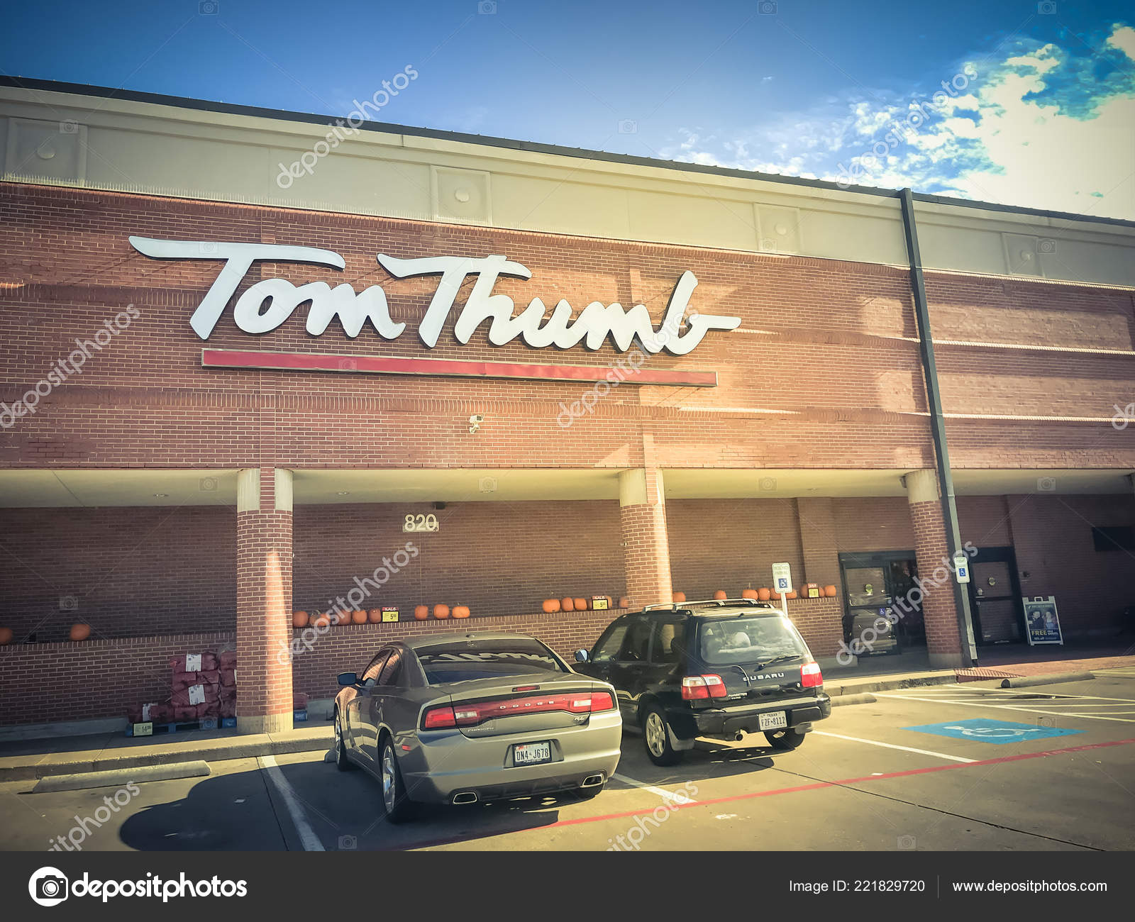 Coppell Oct 2018 Vintage Tone Entrance Tom Thumb Store Parking Stock