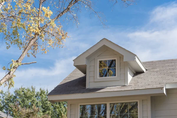 Fall Color Reflection Windows Single Detached Dwelling Home Suburban Dallas — Stock Photo, Image