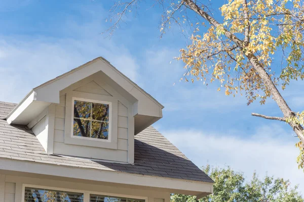 Fall Color Reflection Windows Single Detached Dwelling Home Suburban Dallas — Stock Photo, Image