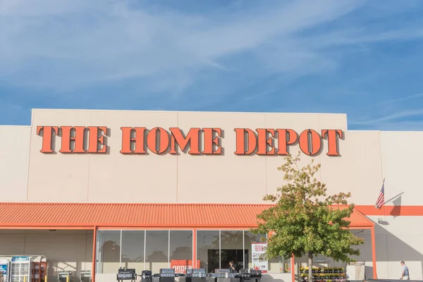 Irving Oct 2018 Tienda Exterior Home Depot Con Hojas Otoño — Foto de Stock