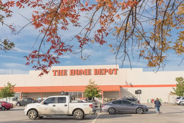 Irving Oct 2018 Cliente Ingresa Tienda Exterior Home Depot Otoño — Foto de Stock