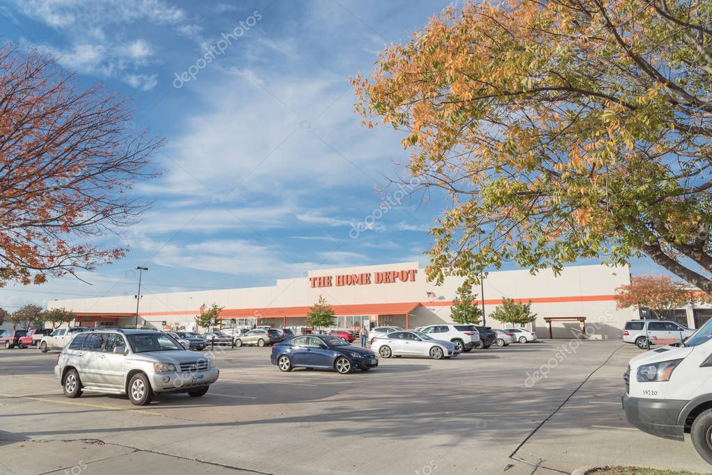 IRVING, TX, US-OCT 30, 2018:Home Depot exterior storefront from outdoor parking lots. A home improvement supply superstore, big-box that sells hardwares, construction products, tool rental services