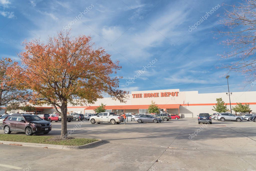 IRVING, TX, US-OCT 30, 2018:Home Depot exterior storefront from outdoor parking lots. A home improvement supply superstore, big-box that sells hardwares, construction products, tool rental services