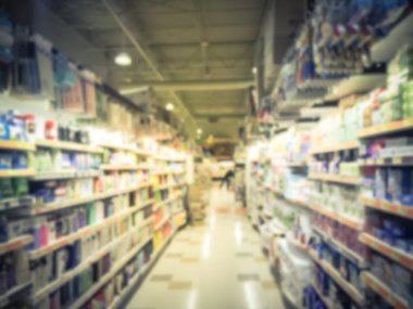 Vintage sesi bulanık görüntü çok çeşitli ev temiz, sabun, şampuan, kağıt havlu, mendil, yemek kabı, Texas, ABD Asya süpermarkette wrap. Bakkal ufuk ürünleri