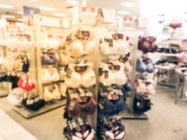 Hareket iç Amerika'da renkli modern kadın iç çamaşırı ve iç çamaşırı deposunun bulanık. Külot ve sütyen giyim mağazasında alışveriş merkezi, mağaza zinciri perakendecilik.