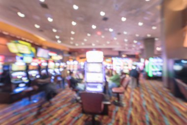 Tipik kumar arka plan. Bulanık slot makineleri, temalı oyun slot poker 777, silahlı çete'ye oyuncular Oklahoma Casino rulet. Dijital makine satırda renkli ışıklı ışık