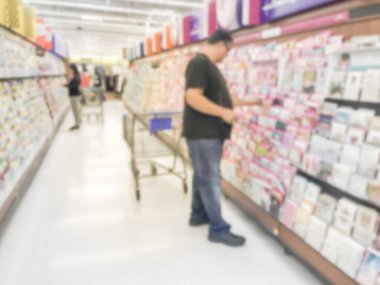 Bulanık arka plan müşteri tebrik kartları supermark, seçme