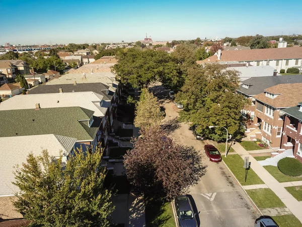 Vista superior de Chicago casas adosadas con garaje independiente al oeste de Downtow — Foto de Stock